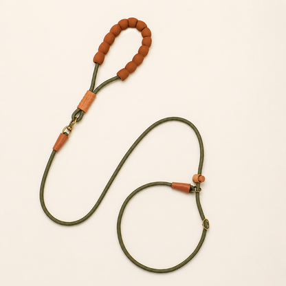 Competition-grade P-chains, P-leashes, dog leashes, nylon leashes, anti-snap leashes